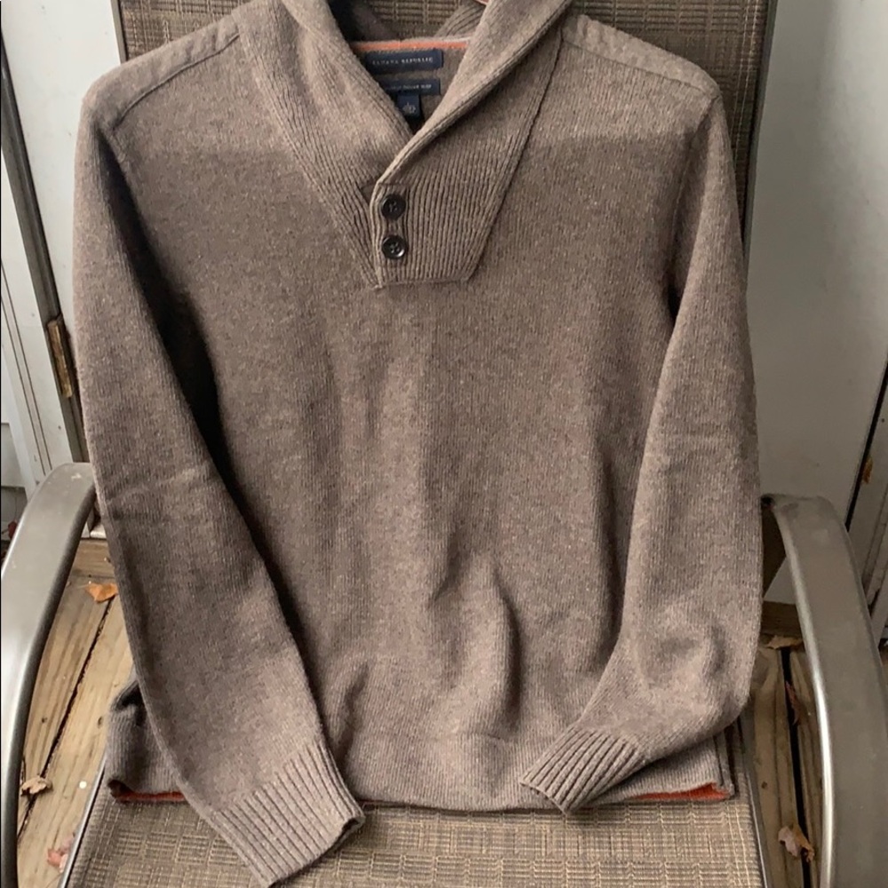 Men’s shawl collar sweater